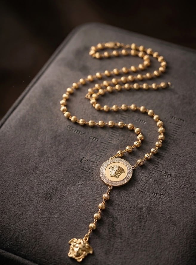 Collar Medusa · oro 18k